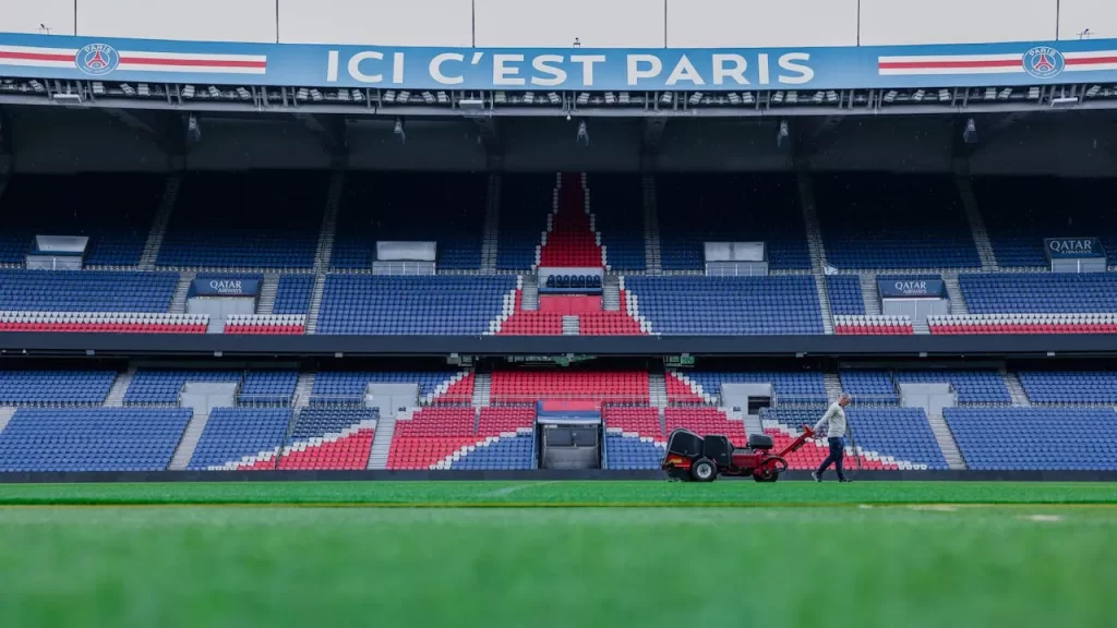 パリサンジェルマン スタジアムホーム パルク・デ・プランス（Parc des princes）｜ PSGのスタジアム
